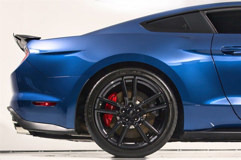 Used 2021 Ford Mustang Shelby GT500 w/ Technology Package RWD image 14