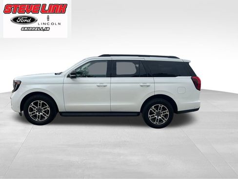 Used 2025 Ford Expedition Active AWD/4WD image 1