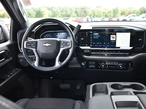 Used 2023 Chevrolet Silverado 1500 LT AWD/4WD image 18