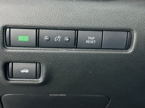 Used 2024 Nissan Sentra SV image 16