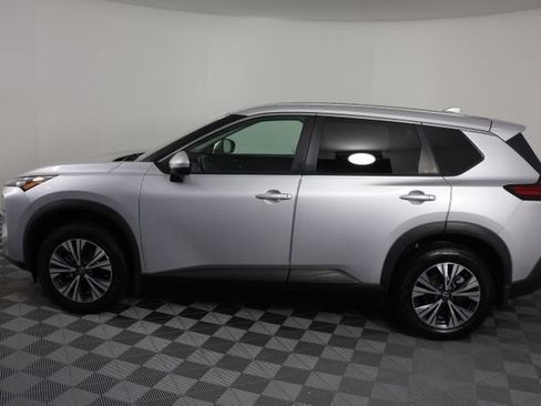 Used 2022 Nissan Rogue SV AWD/4WD image 5