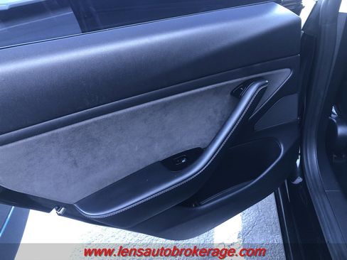 Used 2018 Tesla Model 3 Mid Range image 18