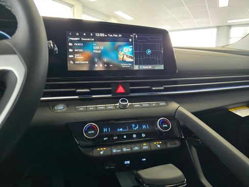 New 2026 Hyundai Elantra Limited image 26