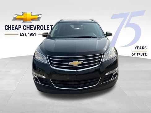 Used 2017 Chevrolet Traverse LT FWD image 4