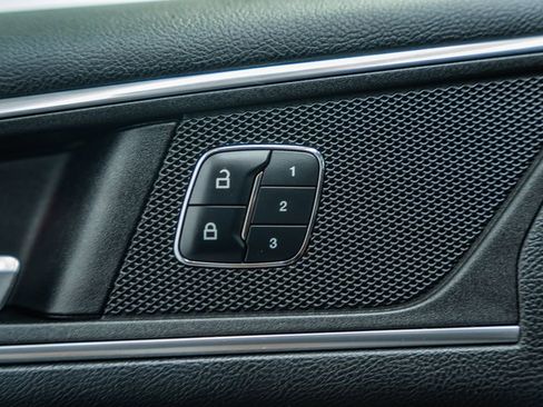 Used 2015 Ford Edge Titanium w/ Equipment Group 302A image 41