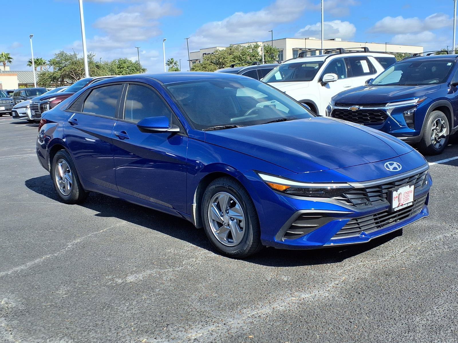 Certified 2024 Hyundai Elantra SE FWD image 7