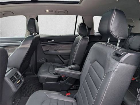 Used 2021 Volkswagen Atlas SEL Premium image 16