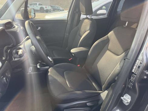 Used 2015 Ford Edge Titanium w/ Equipment Group 302A image 28