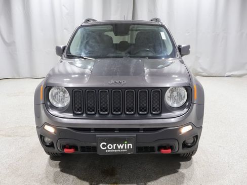 Used 2017 Jeep Renegade Trailhawk w/ Popular Equipment Group AWD/4WD image 6