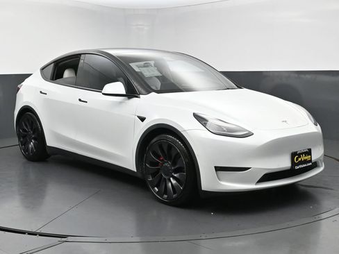 Used 2022 Tesla Model Y Performance AWD/4WD image 2