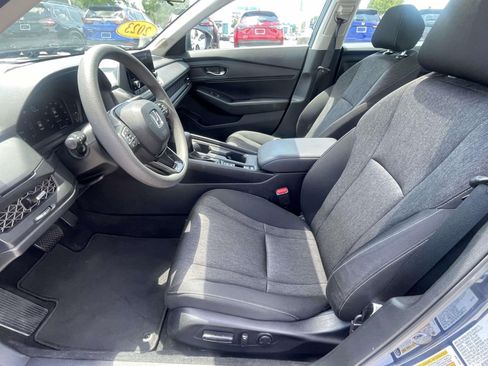 Used 2023 Honda Accord EX image 12
