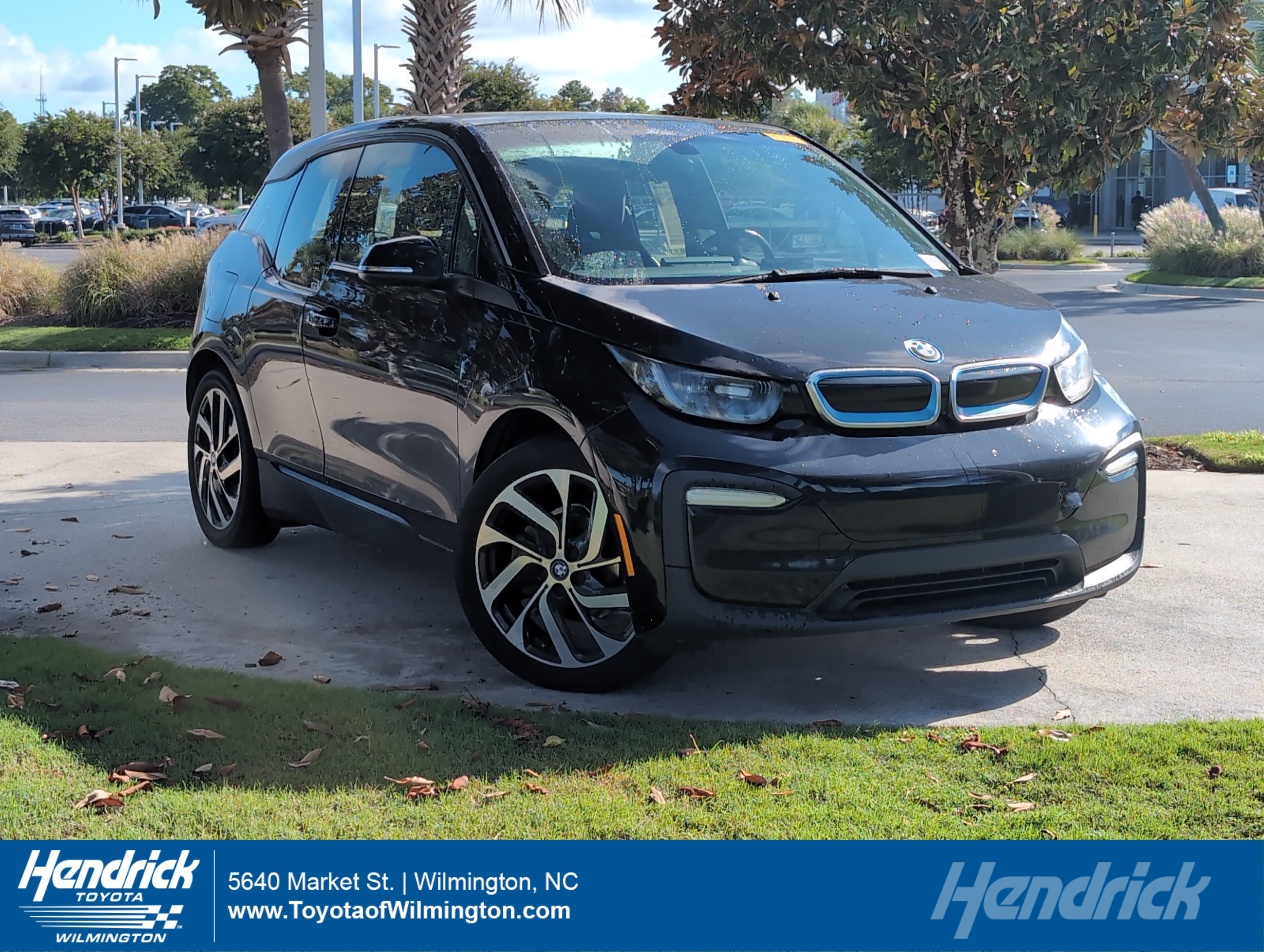 Used 2018 BMW i3 w/ Range Extender RWD image 1