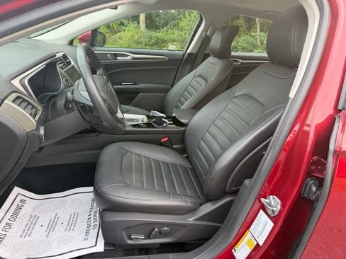 Used 2016 Ford Fusion SE w/ Equipment Group 202A AWD/4WD image 11
