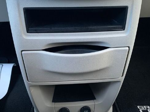 Used 2016 Dodge Grand Caravan SE w/ Quick Order Package 29E SE image 19