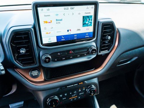 Used 2022 Ford Bronco Sport Outer Banks AWD/4WD image 15