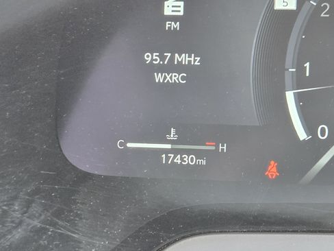 Used 2025 Lexus RX 350 Premium w/ Accessory Package (Z1) FWD image 17