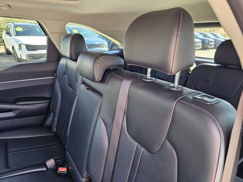 Used 2024 Kia Sorento S w/ Panoramic Sunroof Package image 34
