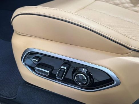 New 2026 Jeep Grand Cherokee L Summit AWD/4WD image 19
