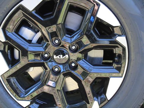 New 2026 Kia Sorento S FWD image 18