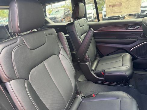 New 2026 Jeep Grand Cherokee L Limited AWD/4WD image 18