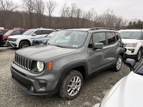 Used 2021 Jeep Renegade Latitude w/ Luxury Group I image 4