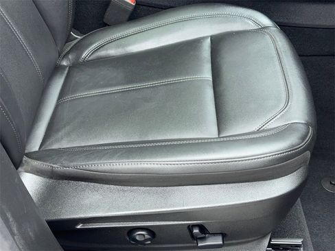 Used 2023 Alfa Romeo Stelvio Ti image 46