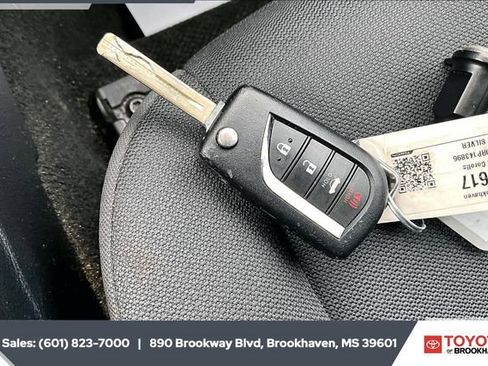 Used 2024 Toyota Corolla LE image 9