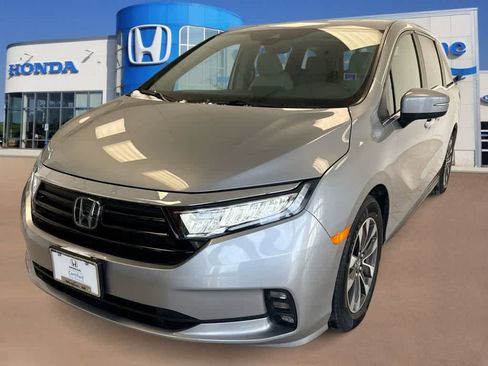 Certified 2023 Honda Odyssey EX-L image 4