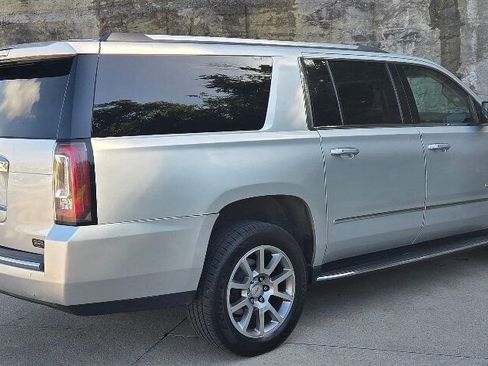 Used 2018 GMC Yukon XL Denali RWD image 7