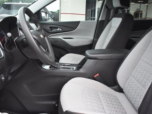 Used 2024 Chevrolet Equinox LS FWD image 13