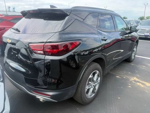 Used 2024 Chevrolet Blazer LT w/ Convenience Package FWD image 7