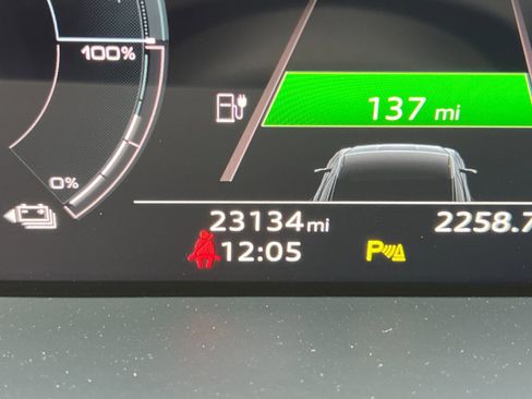 Used 2021 Audi e-tron Premium w/ Convenience Plus Package image 26