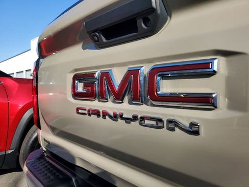 Used 2024 GMC Canyon AT4 image 6