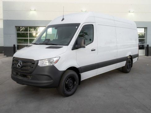 New 2025 Mercedes-Benz Sprinter 2500 image 1