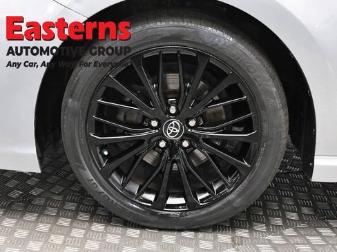 Used 2019 Toyota Camry SE FWD image 32