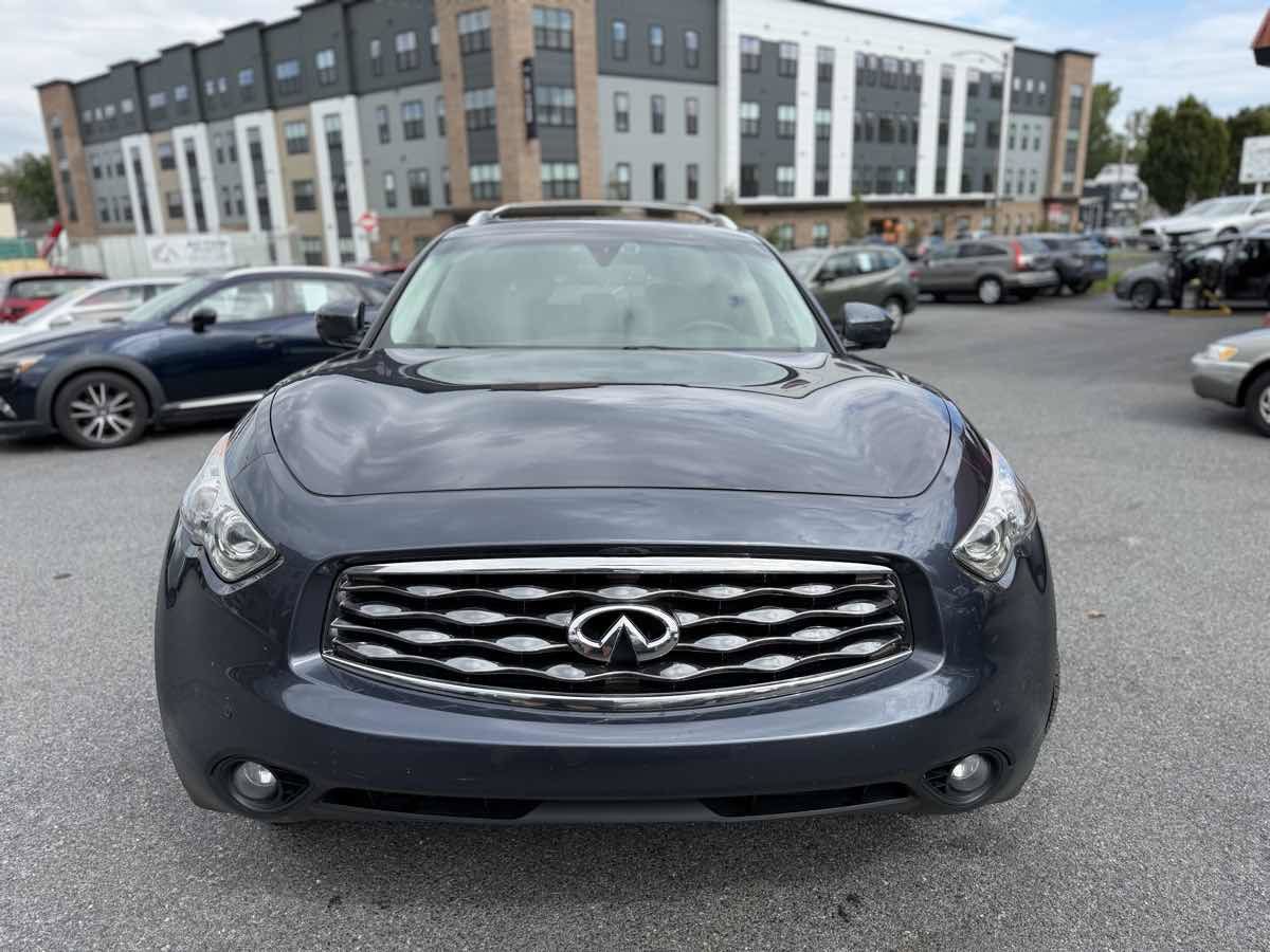 Used 2011 INFINITI FX35 AWD w/ Premium Pkg image 2
