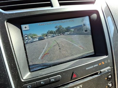 Used 2017 Ford Explorer Limited w/ Equipment Group 301A FWD image 29