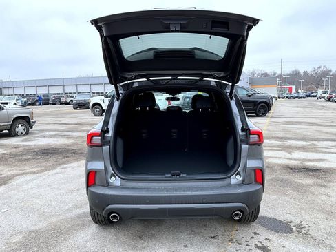 New 2026 Ford Escape ST-Line w/ Tech Pack #1 AWD/4WD image 9