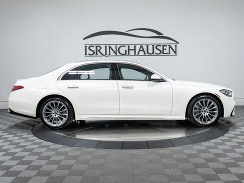 Certified 2022 Mercedes-Benz S 500 4MATIC w/ AMG Line Package image 4