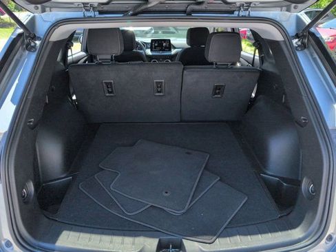 Used 2025 Chevrolet Blazer LT FWD image 28