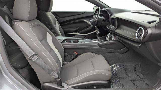 Used 2019 Chevrolet Camaro LT RWD image 17