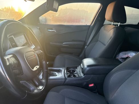 Used 2018 Dodge Charger SXT w/ Blacktop Package image 16