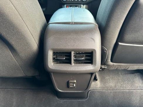 Used 2024 GMC Terrain SLE AWD/4WD image 24