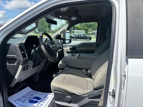 Used 2019 Ford F250 XL w/ STX Appearance Package AWD/4WD image 11