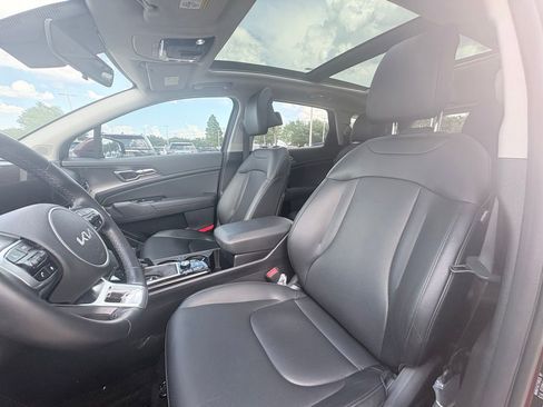 Used 2025 Kia Sportage SX FWD image 6