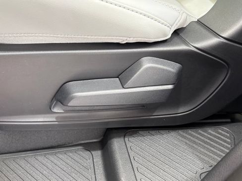 New 2026 Ford Explorer Platinum w/ LUX Leather Package AWD/4WD image 18