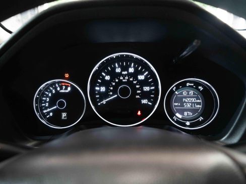 Used 2016 Honda HR-V LX image 16