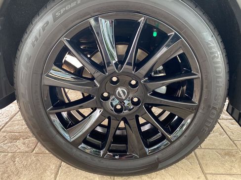 Certified 2024 Nissan Murano SV w/ SV Midnight Edition Package AWD/4WD image 12