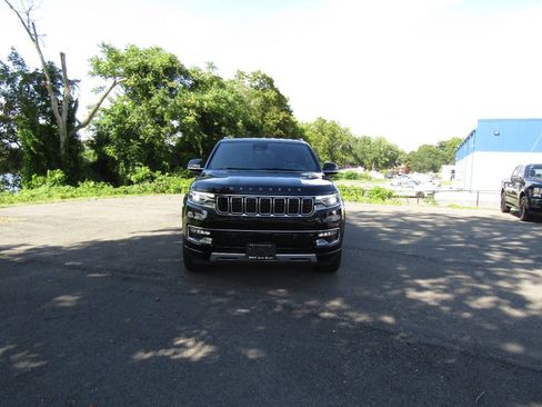 Used 2024 Jeep Wagoneer Series II AWD/4WD image 11
