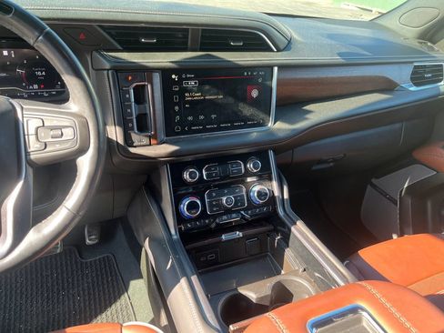 Used 2023 GMC Yukon XL Denali Ultimate AWD/4WD image 21